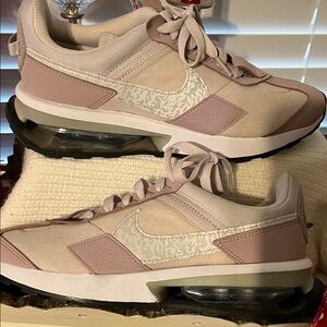 Nike Women's Blush and Cream Sneakers